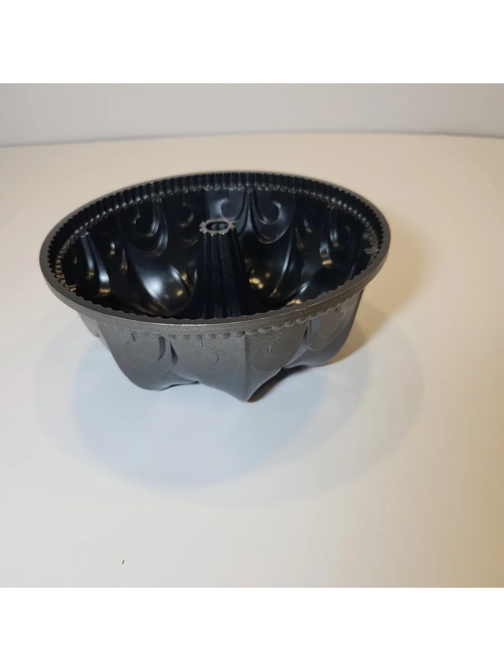 Nordic Ware Fleur de Lis 10-cup Bundt Pan